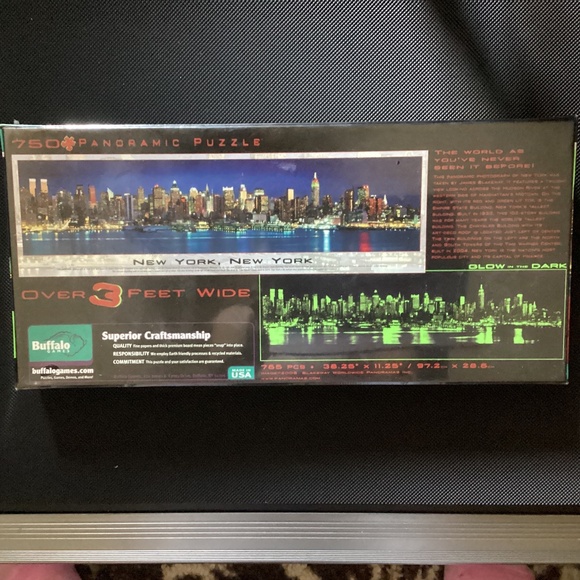 NEW GLOW IN THE DARK New York, New York City Panoramic Puzzle - Picture 2 of 7